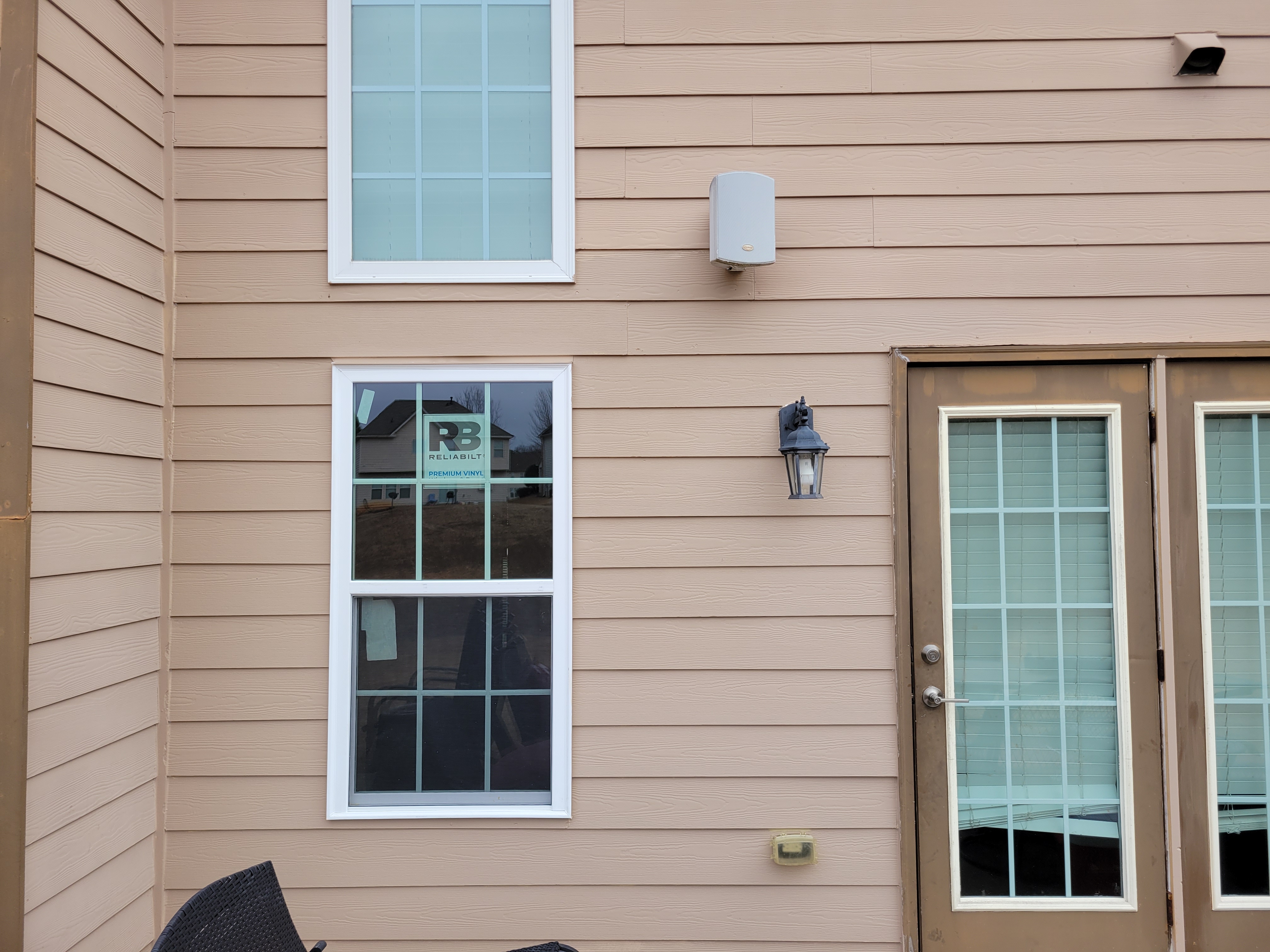Replacement window install / Siding